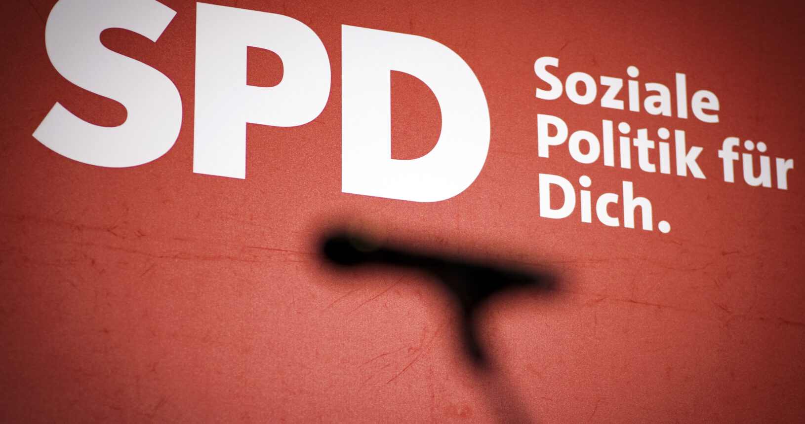 SPD Logo mit Mikrofon